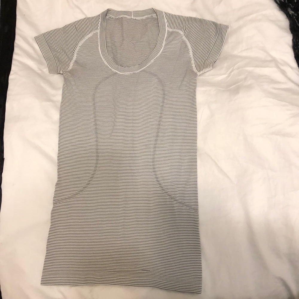 Lululemon run swiftly short sleeve top